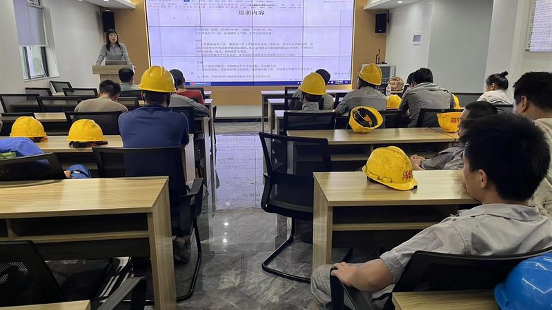 全日制与非全日制：成人教育课程设置的差异化考量**